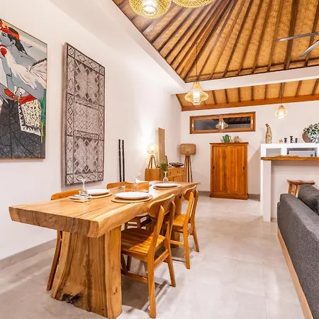 Villa Kepompong Seminyak - 1Br Private Pool Villa